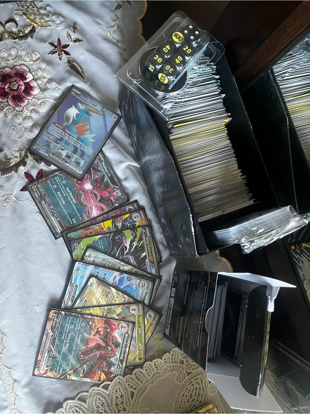1000+ Pokemon cards (Mostly Bulk)